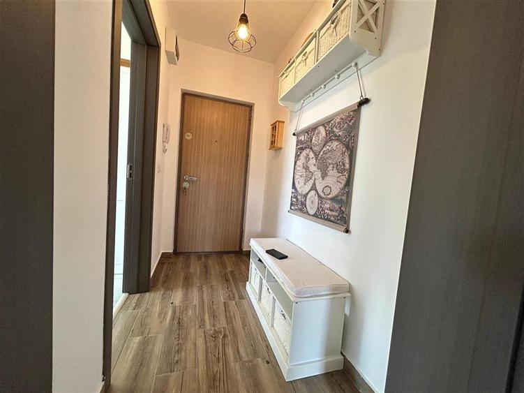 Apartament cu 2 camere decomandat, mobilat în Cristian