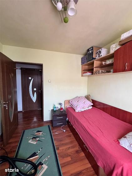 4 camere - Crinilor - Etaj 3 - 14