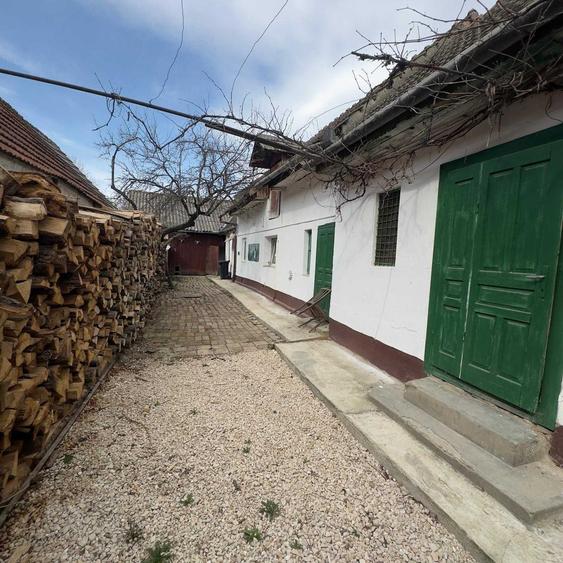Casă cu 4 camere în Central