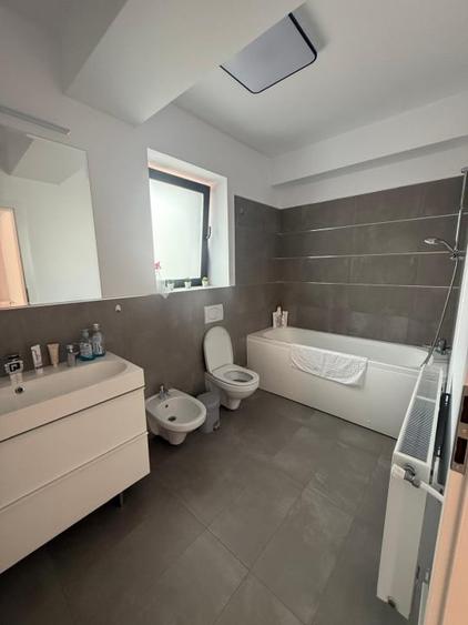 Casă individuală cu 4 camere cu Canalizare în Blejoi