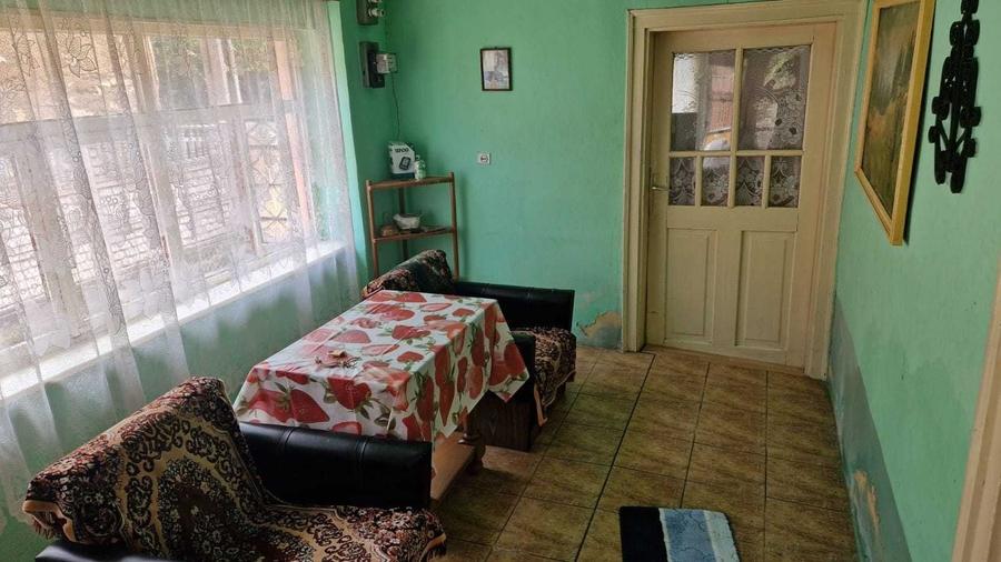 Casă cu 3 camere în Conop