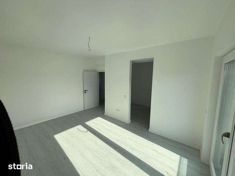 Casă cu 5 camere cu Teren 627 Mp în Corbeanca
