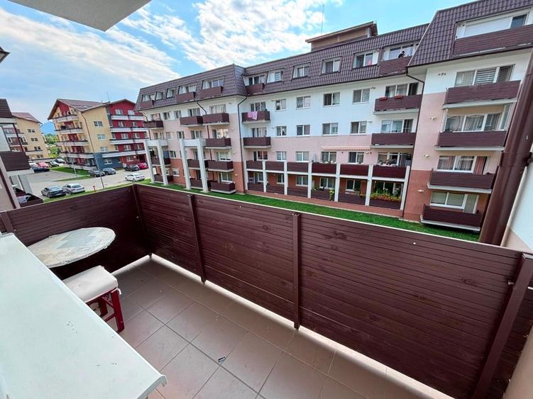 Apartament cu 2 camere decomandat, mobilat în Sânpetru