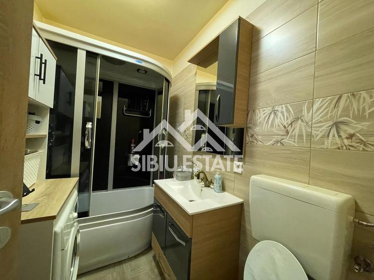 Apartament cu 3 camere semidecomandat, mobilat în Turnișor