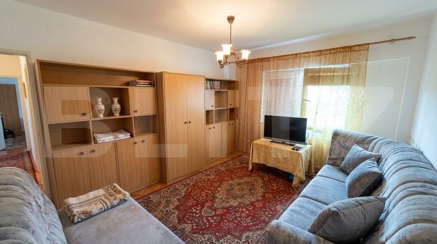 Apartament cu 3 camere decomandat, mobilat în Soarelui
