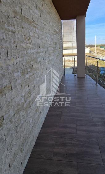 Duplex cu 5 camere cu Canalizare în Giarmata