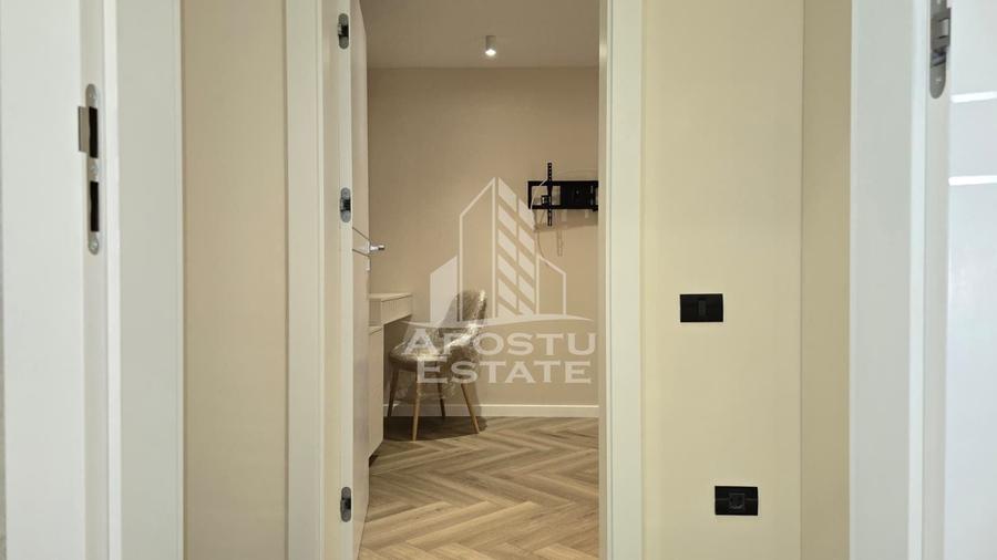 Apartament cu 3 camere semidecomandat, mobilat în Aurel Vlaicu