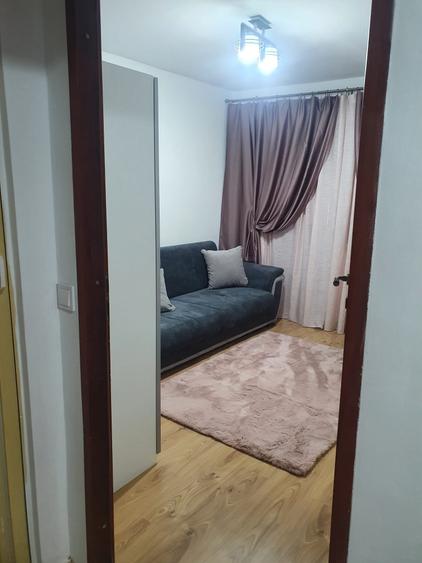 Apartament cu 3 camere decomandat în Metalurgie
