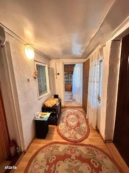 Casă cu 3 camere în Colțu de Jos