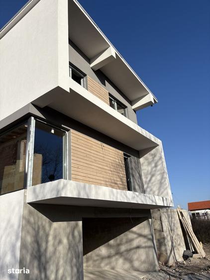 Casă cu 5 camere cu Teren 600 Mp în Baciu