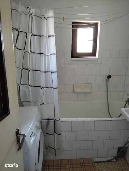Apartament cu 3 camere decomandat în Decebal