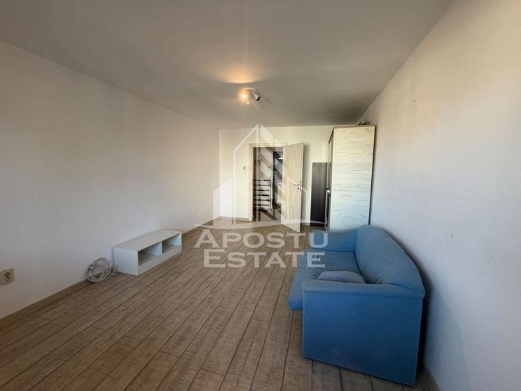 Apartament cu 3 camere decomandat în Aradului