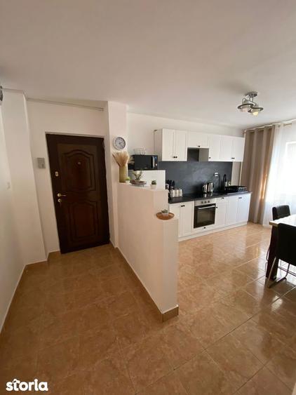 Apartament cu 4 camere în Rogerius
