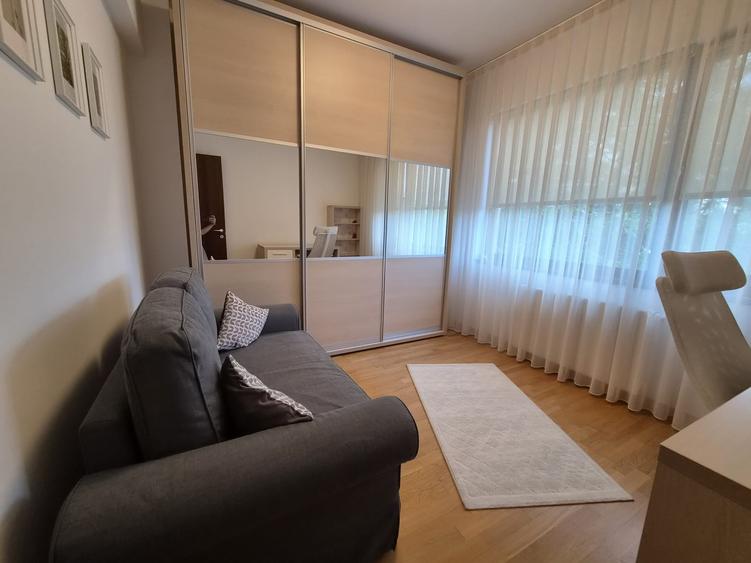 Apartament cu 3 camere decomandat în Iancu Nicolae