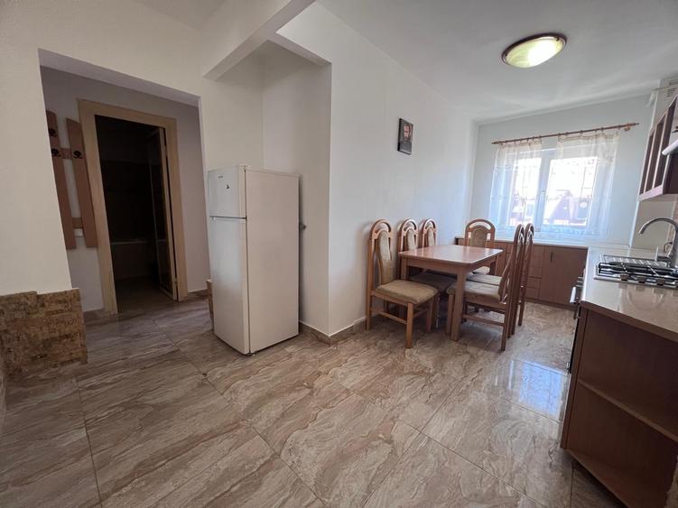 Apartament cu 2 camere decomandat în Decebal