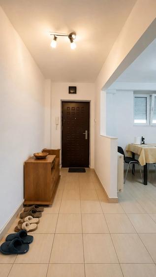 Apartament cu 3 camere decomandat în Complex Studențesc