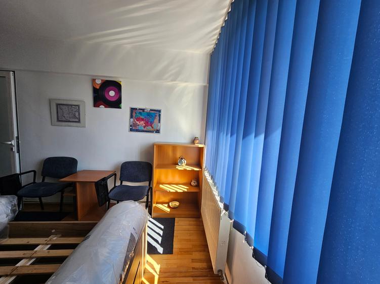 Apartament cu 3 camere decomandat în Piața Unirii
