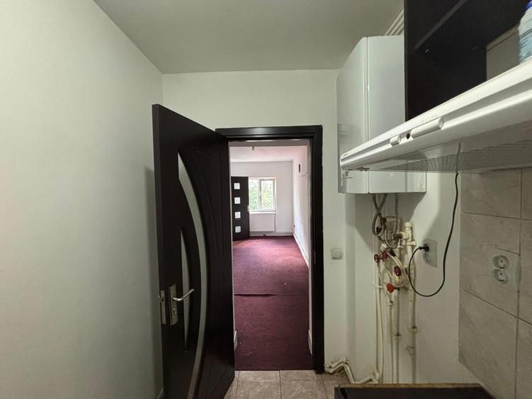 Apartament cu 3 camere semidecomandat în Alba Iulia