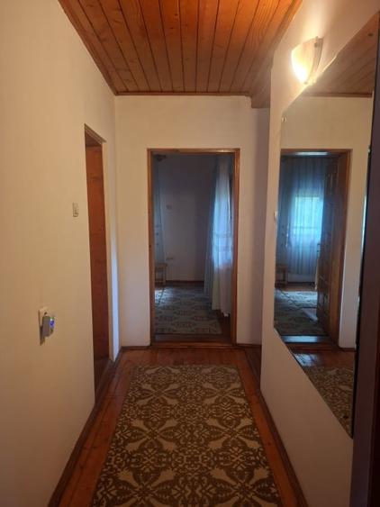 Casă individuală cu 4 camere cu Canalizare în Izvoarele