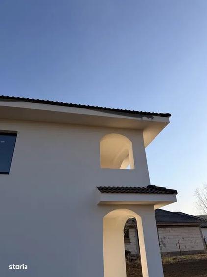 Casă cu 4 camere cu Teren 500 Mp în Dezmir