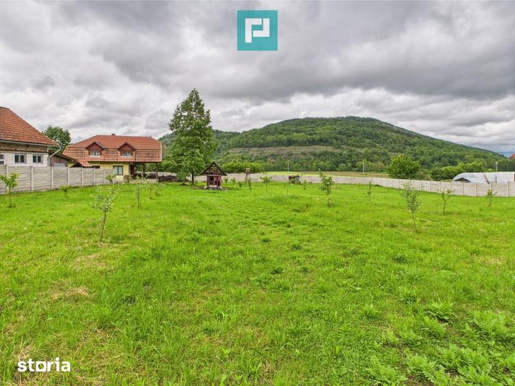 Casă cu 3 camere cu Teren 2914 Mp în Gurahonț
