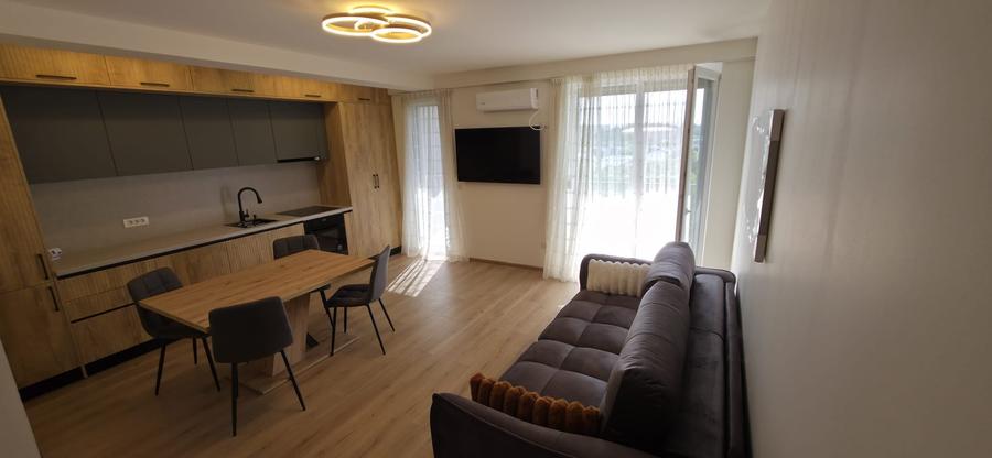 Apartament cu 2 camere semidecomandat în Aradului