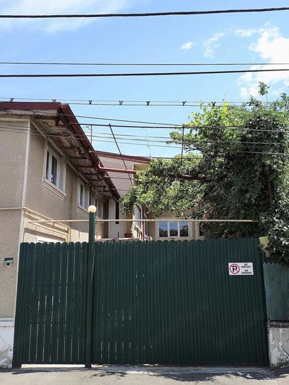 Casă cu 6 camere cu Teren 450 Mp în Berceni