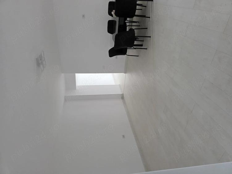 Apartament 3 camere de inchiriat Zona centrala, loc de parcare, balcon generos - 1