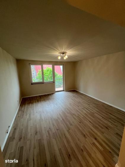Apartament cu 3 camere decomandat în Burdea