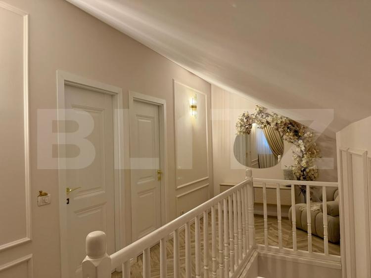 Apartament cu 4 camere decomandat, mobilat în Periferie