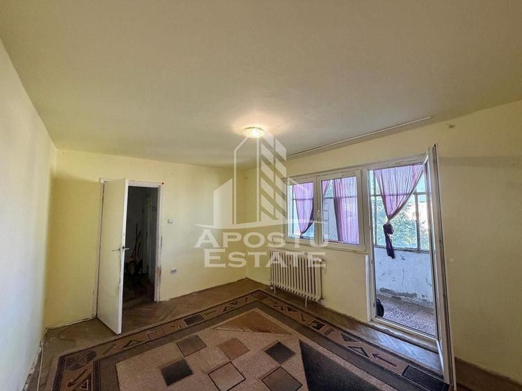 Apartament cu 2 camere semidecomandat în Spitalul Județean