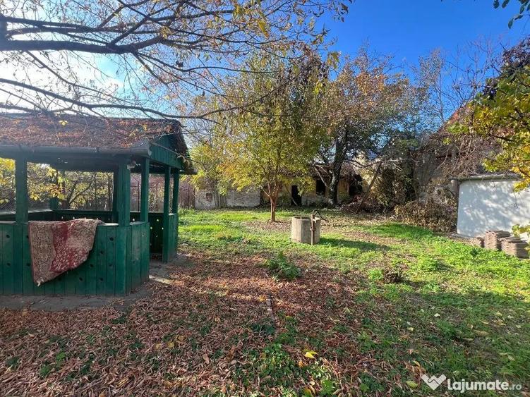 Casă cu 3 camere cu Teren 652 Mp în Pârneava