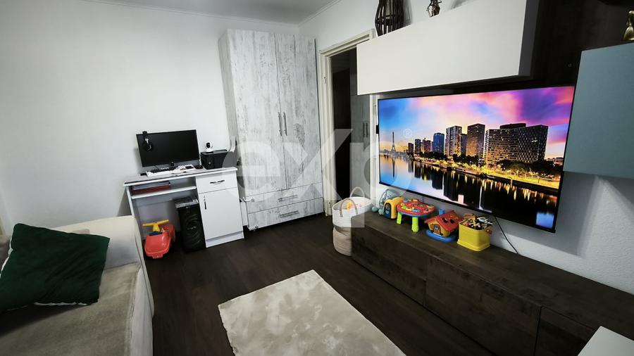 Apartament cu 2 camere semidecomandat, mobilat în Trivale