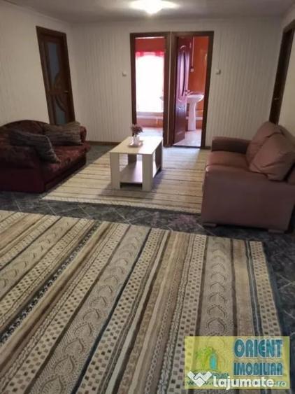 Casă cu 6 camere cu Teren 350 Mp în Nord