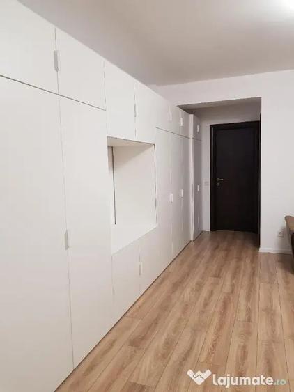 Apartament cu 2 camere decomandat, mobilat în Titan