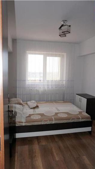 Apartament cu 3 camere decomandat în 1 Mai