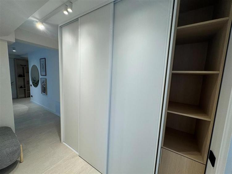 Apartament cu 2 camere decomandat, mobilat în Ultracentral