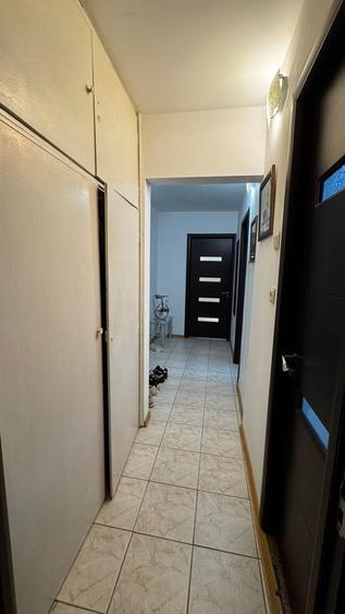 Apartament cu 2 camere decomandat, mobilat în Sălaj