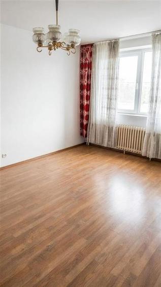 Apartament cu 3 camere decomandat în Nufărul