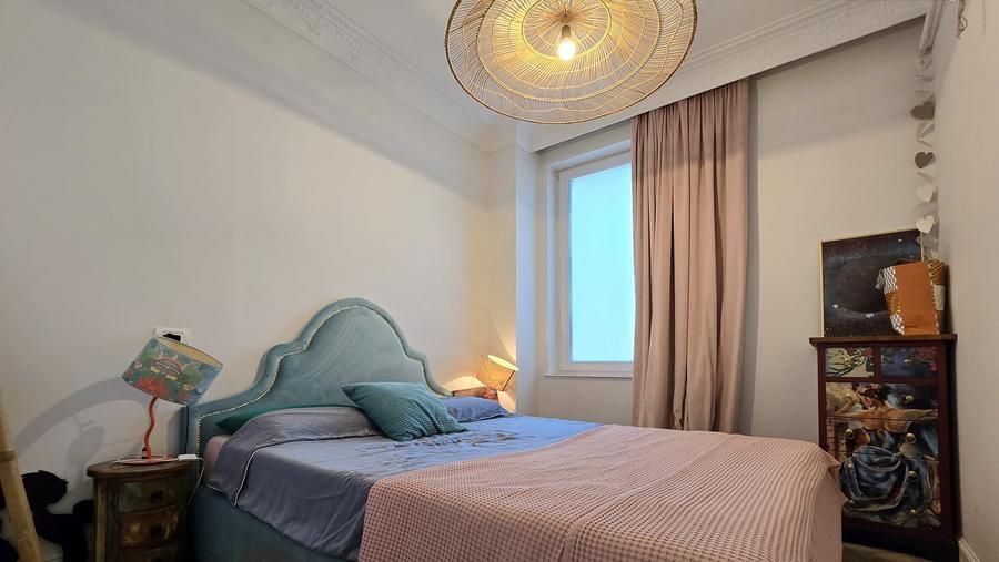 Apartament cu 5 camere decomandat în Domenii