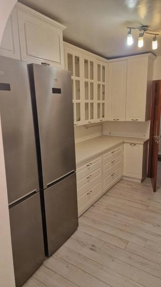 Apartament cu 3 camere decomandat, mobilat în Galata