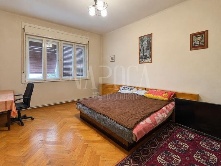 Apartament cu 3 camere semidecomandat în Central