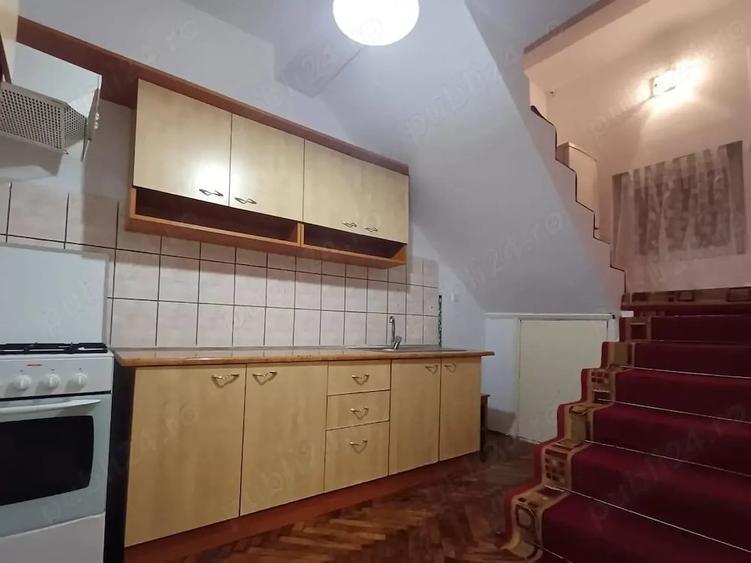 Apartament cu 2 camere semidecomandat în Schei