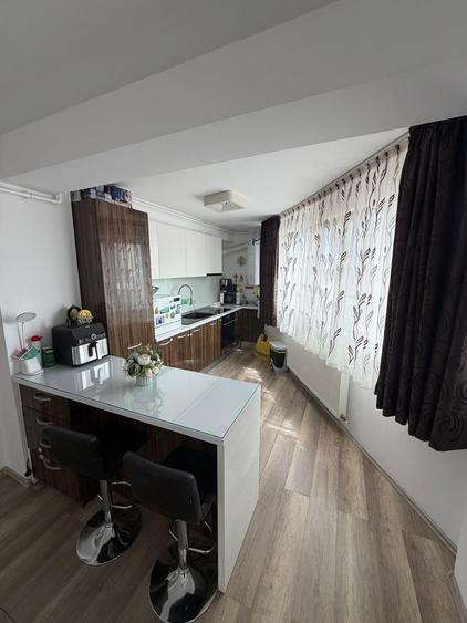 Apartament cu 2 camere decomandat, mobilat în Tomis Nord