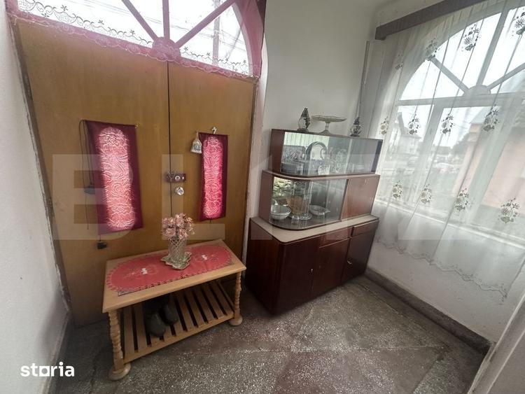 Casă cu 4 camere cu Teren 1371 Mp în Păulești