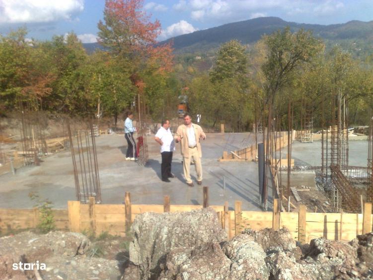 Casă cu 4 camere în Gura Beliei