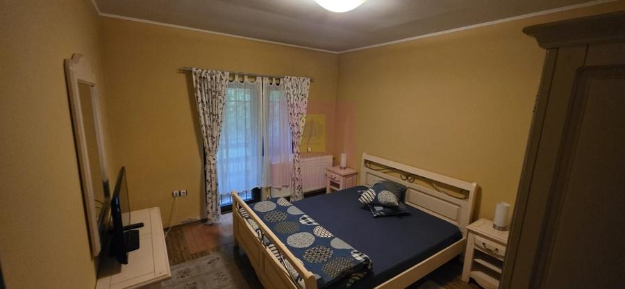 Casă cu 5 camere în Central