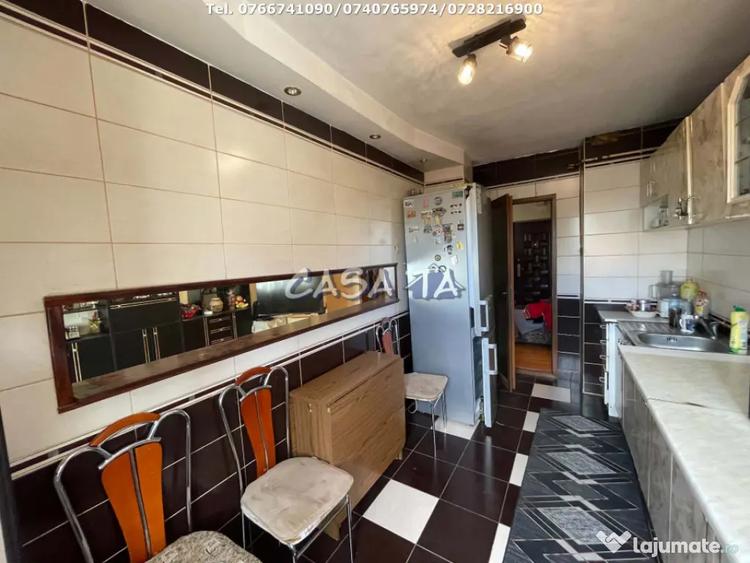 Apartament cu 4 camere decomandat în Central