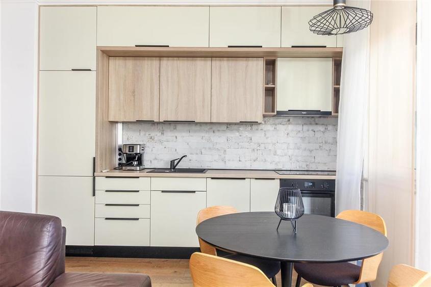 Apartament cu 2 camere semidecomandat în Mărăști