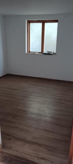 Casă individuală cu 2 camere cu Teren 2500 Mp în Drăghiceni